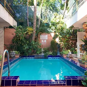 Hotel Towne, Nasáu